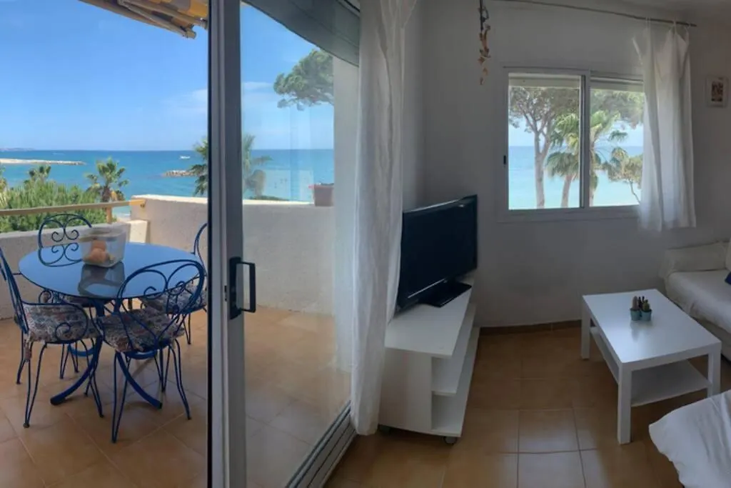 Apartamento Sobre El Mar, Con Piscina Y Wifi Apartment Cambrils 0*,  Spain