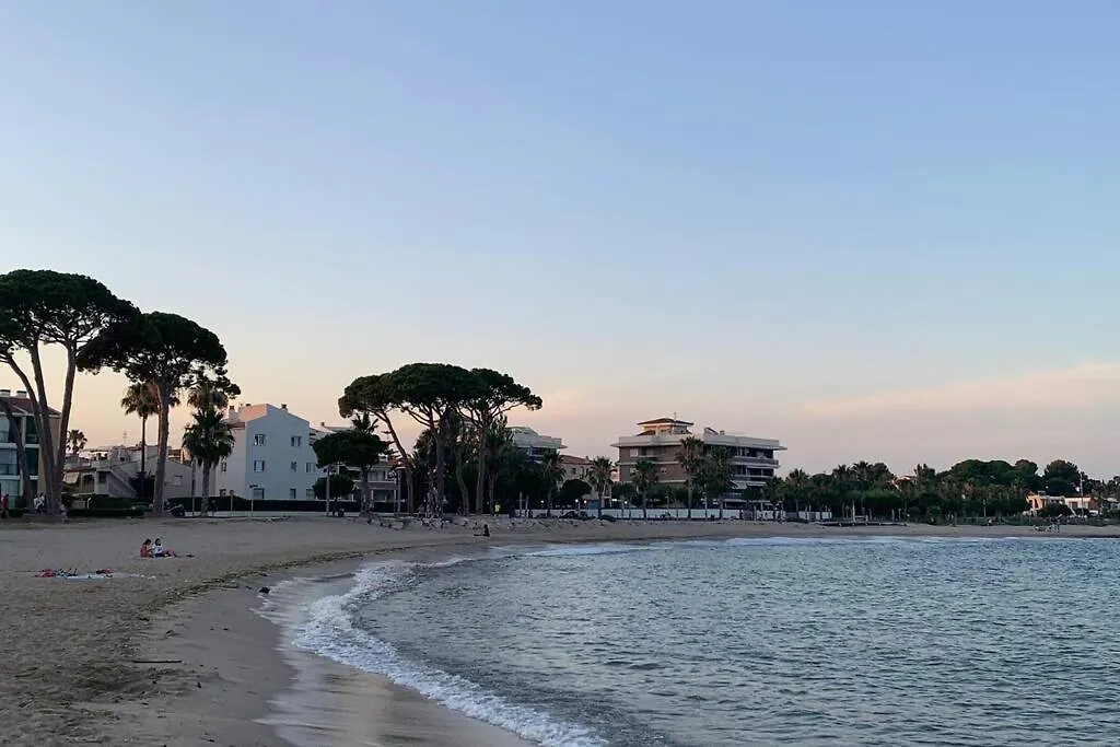 Apartamento Sobre El Mar, Con Piscina Y Wifi Apartment Cambrils
